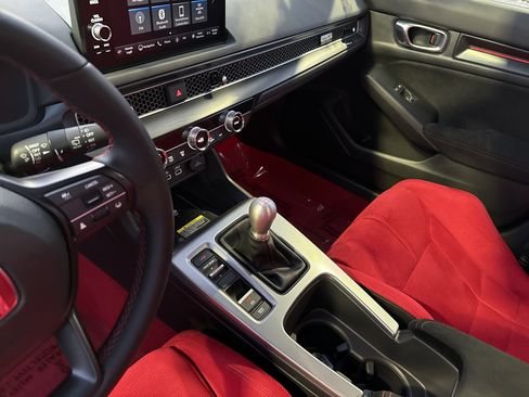 Used 2025 Honda Civic Type R image 28