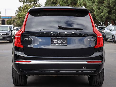 Used 2025 Volvo XC90 B6 Plus image 10