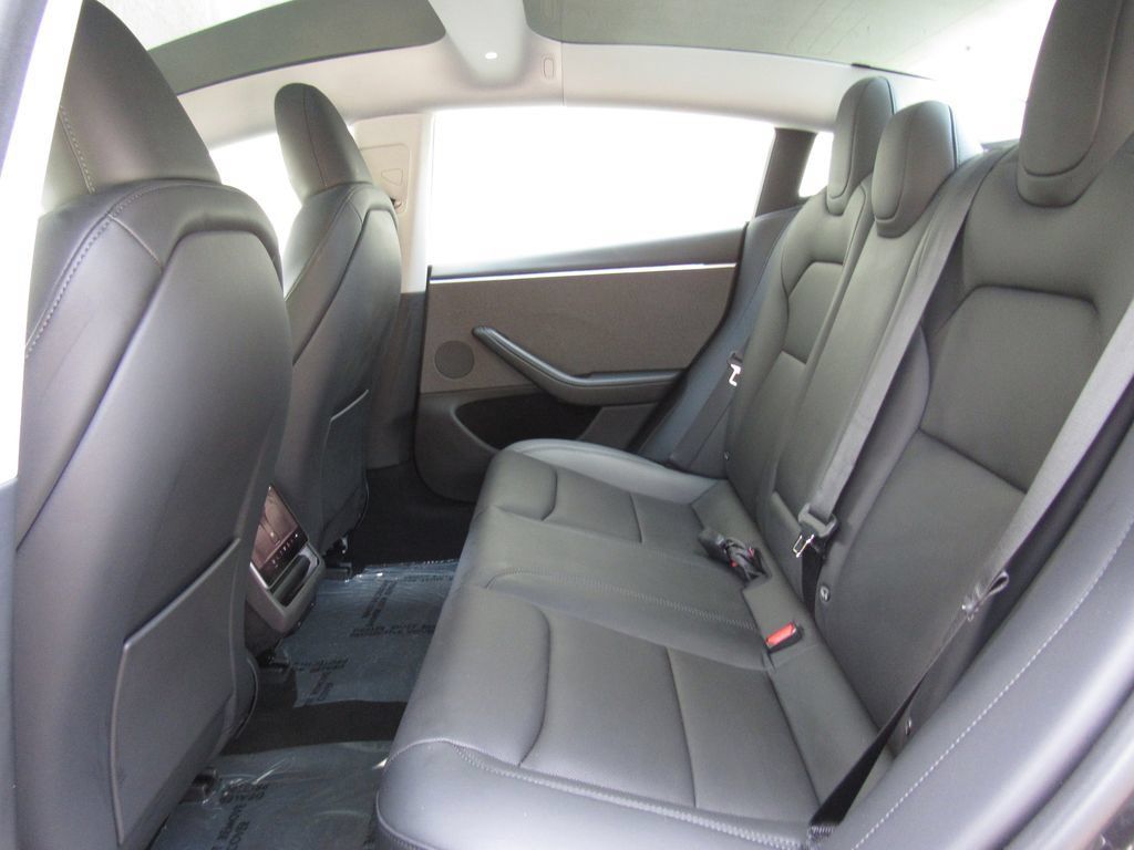 Used 2024 Tesla Model 3 Standard Range RWD image 14