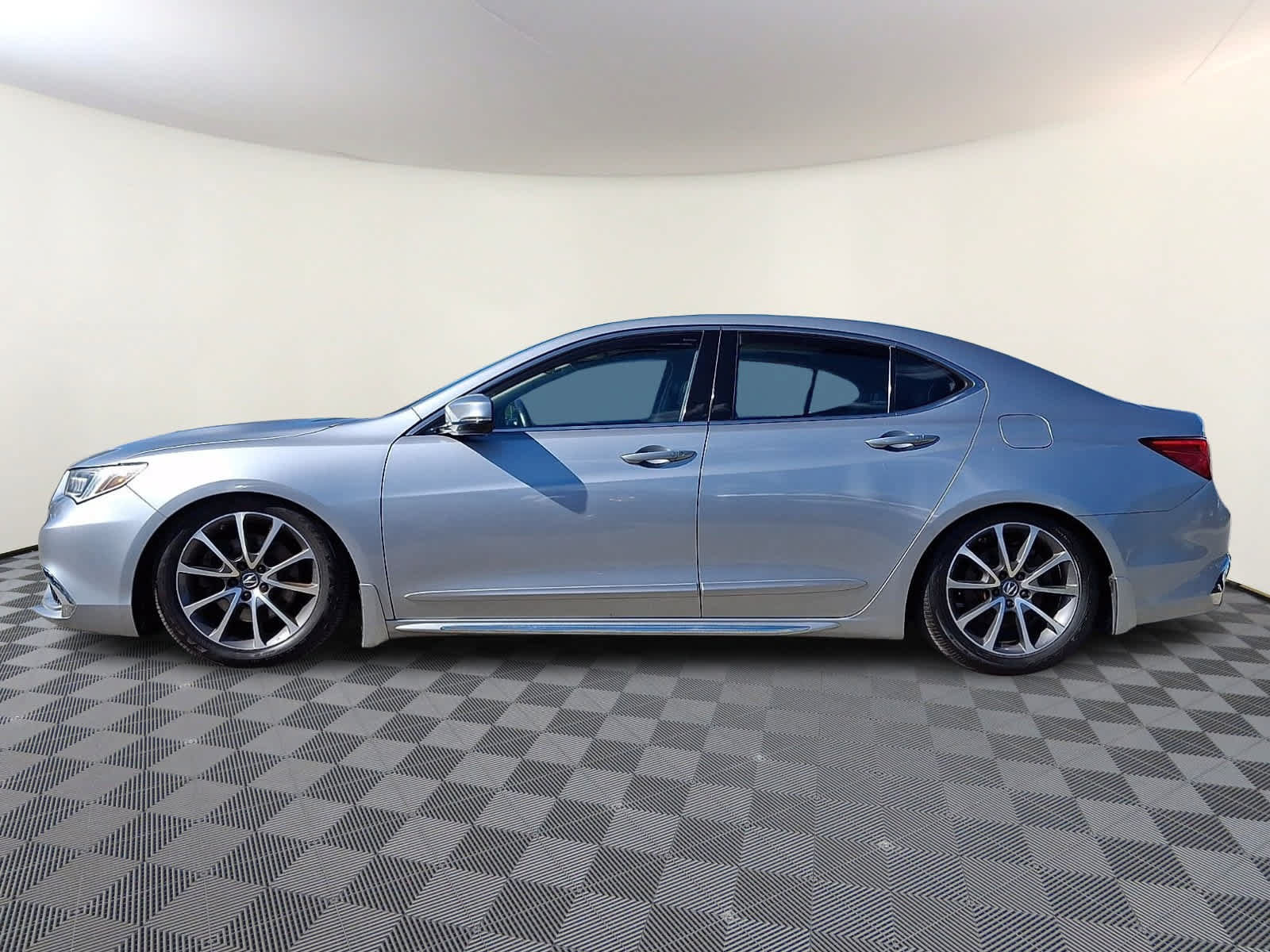 Used 2018 Acura TLX w/ Technology Package AWD/4WD image 8