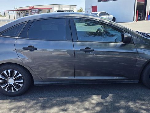 Used 2016 Ford Focus S w/ Exterior Protection Package FWD image 4