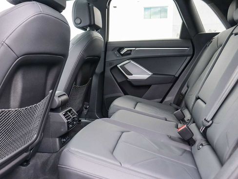 Used 2025 Audi Q3 2.0T Premium w/ Convenience Package AWD/4WD image 19