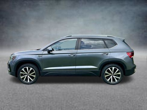 Certified 2022 Volkswagen Taos SE AWD/4WD image 8