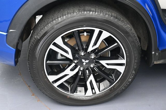 Used 2025 Mitsubishi Eclipse Cross SEL AWD/4WD image 5
