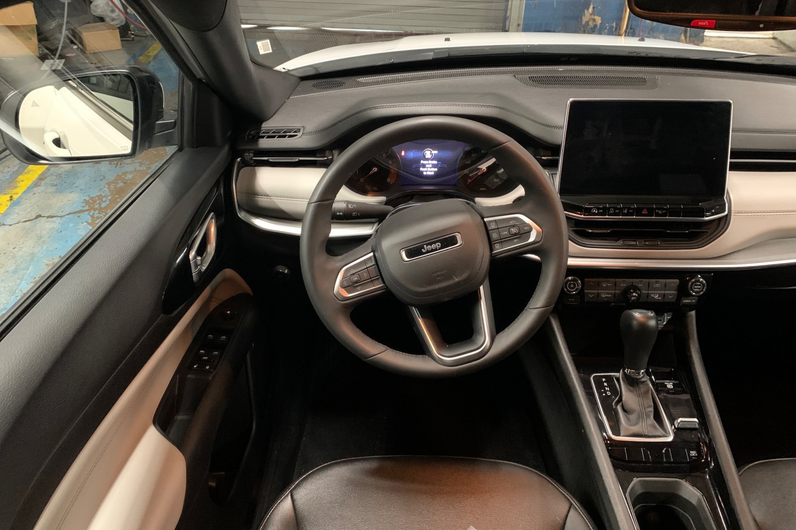 Used 2025 Jeep Compass Limited AWD/4WD image 15