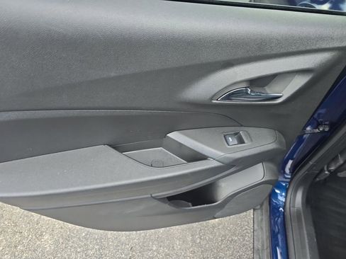 Used 2024 Chevrolet Trax LT image 9