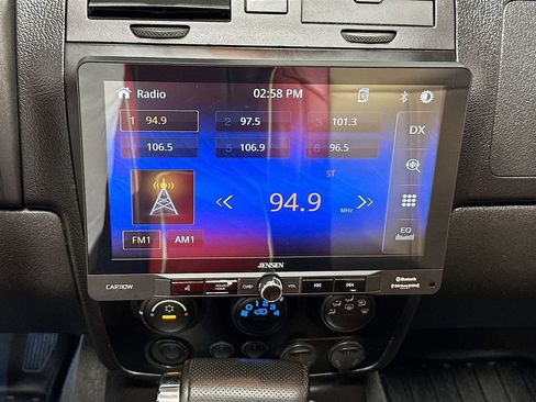 Used 2009 HUMMER H3T Alpha image 14