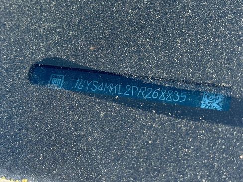 Used 2023 Cadillac Escalade ESV Premium Luxury Platinum w/ LPO, Radiant Package image 3