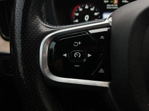 Used 2018 Volvo XC60 T6 Inscription w/ Convenience Package image 17