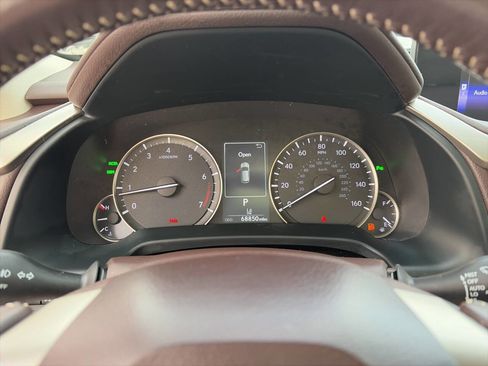 Used 2019 Lexus RX 350L Premium w/ Premium Package image 32