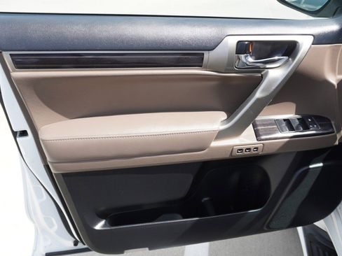 Used 2021 Lexus GX 460 Premium w/ Premium Plus Package image 13