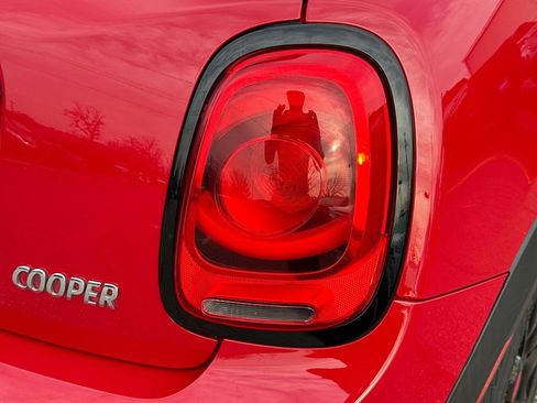 Used 2019 MINI Cooper 4-Door Hardtop w/ Signature Upholstery Package image 33