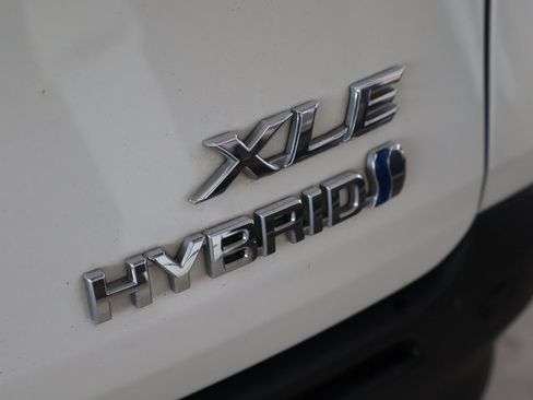 Used 2021 Toyota Sienna XLE image 50