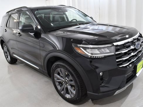 New 2025 Ford Explorer Active w/ Active Comfort Package image 5