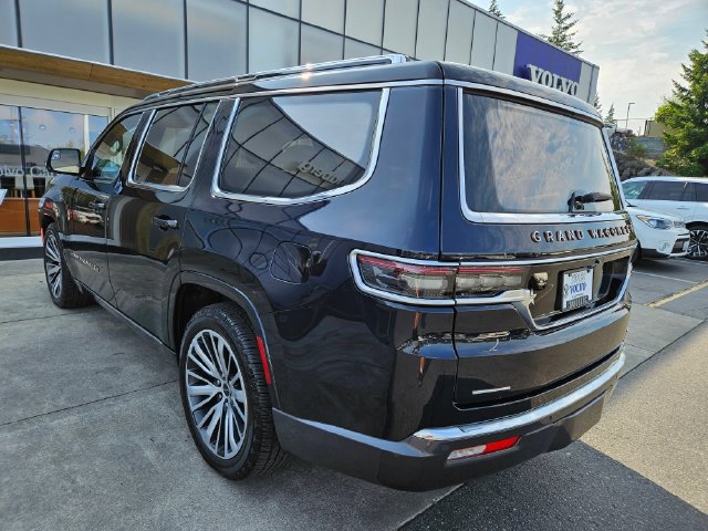 Used 2022 Jeep Grand Wagoneer Series III w/ Rear Seat Video Group 1 AWD/4WD image 7