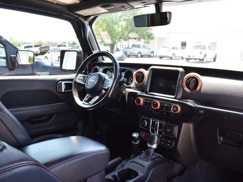 Used 2023 Jeep Gladiator Mojave w/ LED Lighting Group AWD/4WD image 28