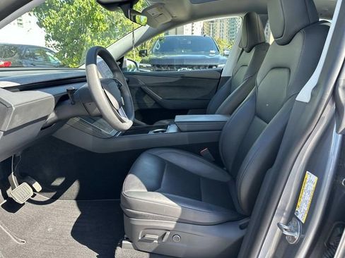 Used 2026 Tesla Model Y Long Range AWD/4WD image 19