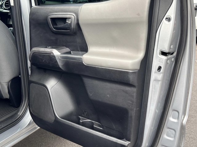 Used 2021 Toyota Tacoma SR5 RWD image 18