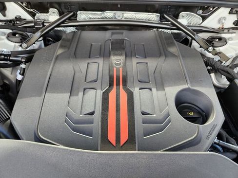 New 2025 Audi SQ5 Prestige image 28