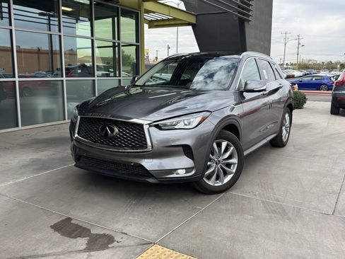 Used 2022 INFINITI QX50 Essential image 2