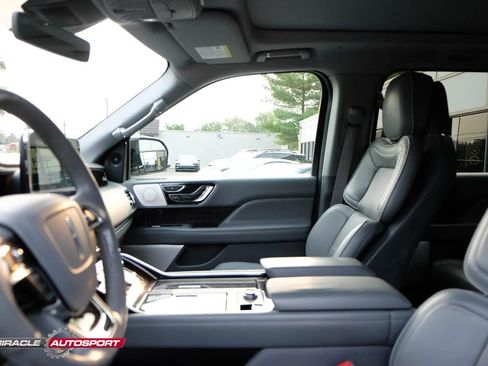 Used 2018 Lincoln Navigator Reserve w/ Technology Package AWD/4WD image 20