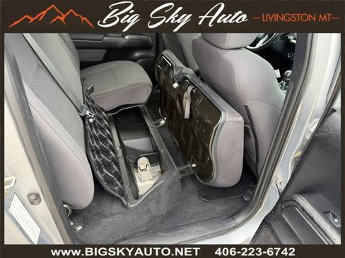 Used 2019 Toyota Tacoma TRD Off-Road w/ Technology Package image 24