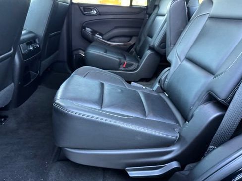 Used 2018 Chevrolet Tahoe LT w/ LT Signature Package AWD/4WD image 10