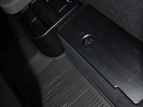 Used 2021 Toyota Tacoma SR5 image 17