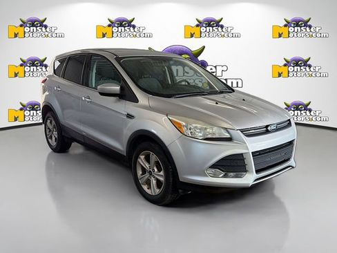 Used 2015 Ford Escape SE image 3