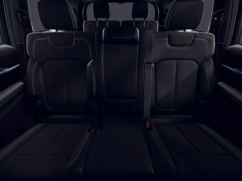 New 2026 Jeep Grand Cherokee L Laredo image 3