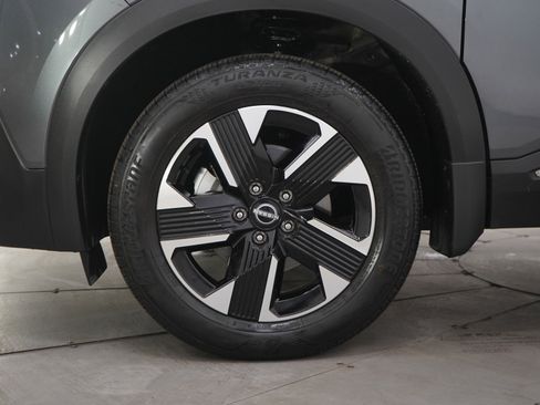 Used 2025 Nissan Kicks SR image 29