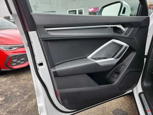 Used 2025 Audi Q3 2.0T Premium w/ Convenience Package image 10