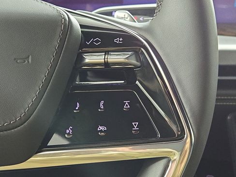 New 2026 Cadillac Escalade Platinum Sport w/ LPO, ONYX Package image 17