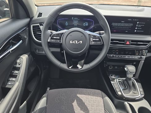 New 2026 Kia Seltos S image 13