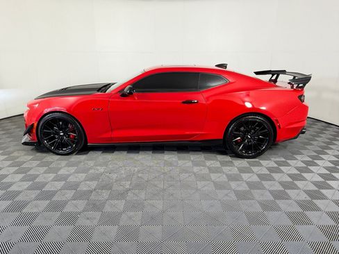 Used 2022 Chevrolet Camaro LT RWD image 2