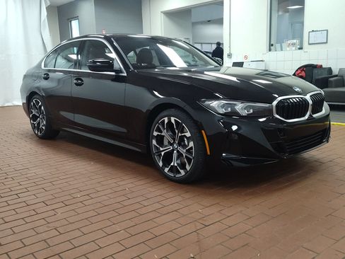 Used 2026 BMW 330i Sedan w/ Premium Package RWD image 6