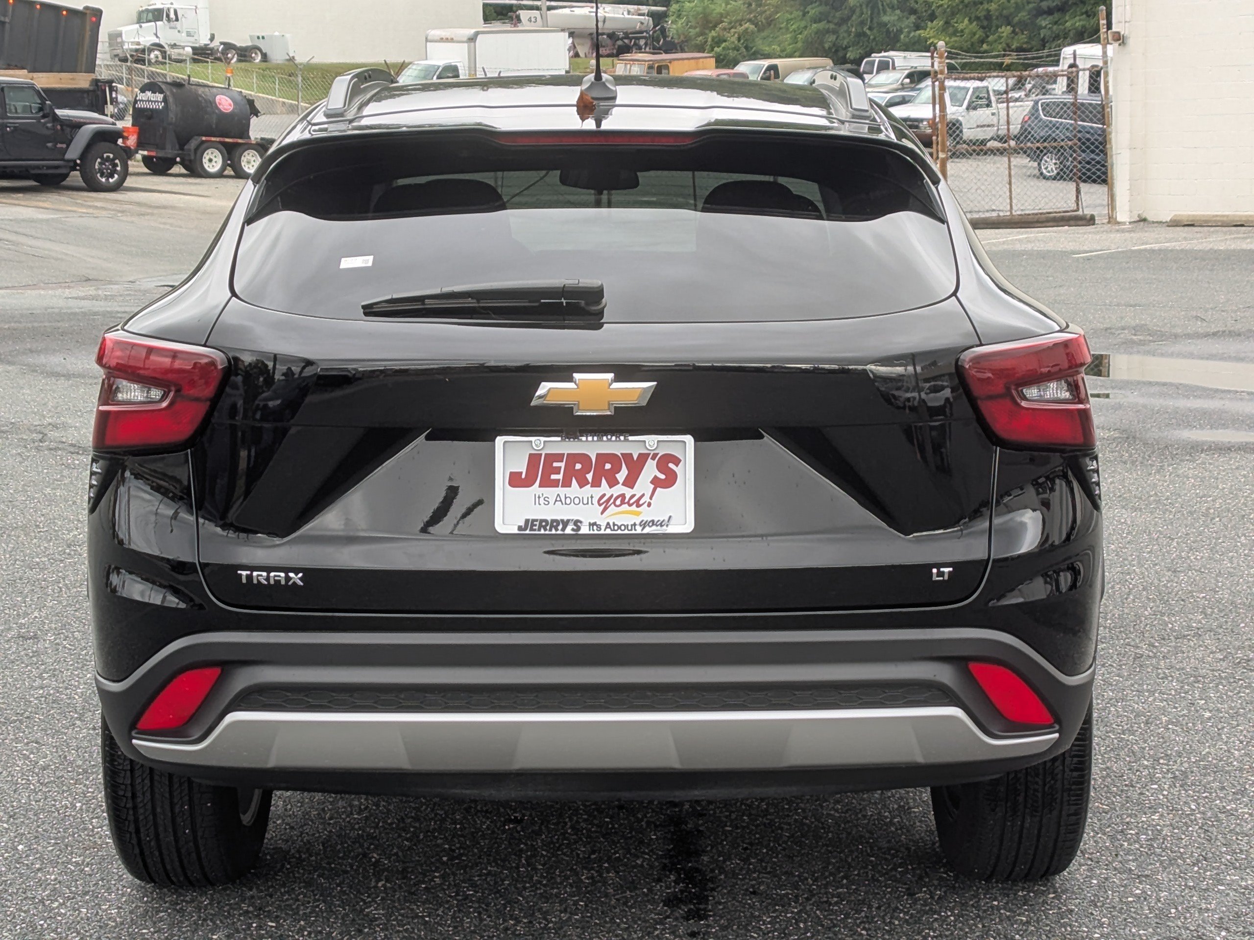 Used 2025 Chevrolet Trax LT FWD image 7