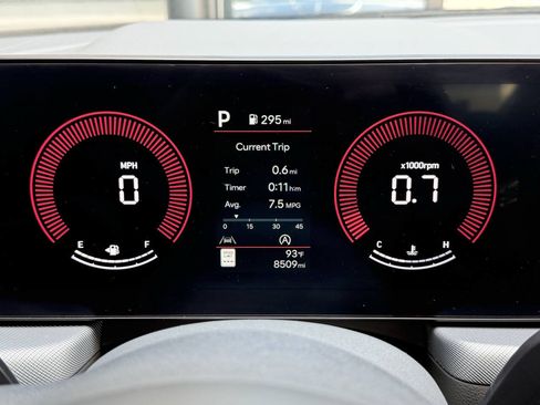 Used 2025 Hyundai Sonata SE FWD image 24