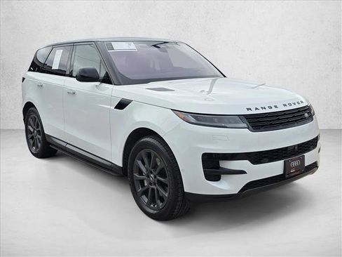 Used 2023 Land Rover Range Rover Sport SE image 3