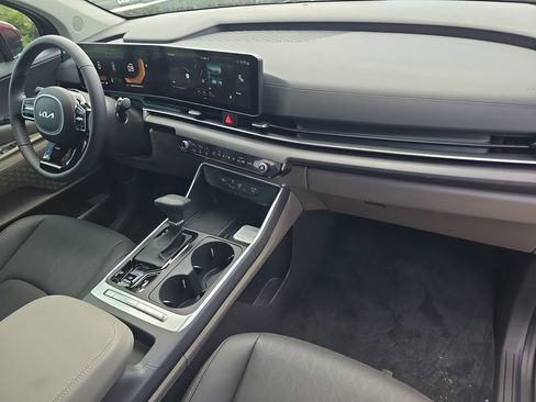 New 2026 Kia Carnival EX FWD image 12
