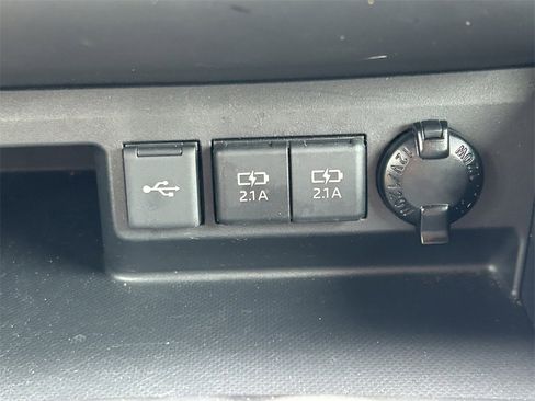 Used 2021 Toyota Highlander XSE image 33