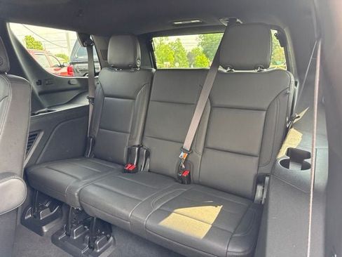Used 2022 Chevrolet Tahoe Z71 w/ Luxury Package AWD/4WD image 20