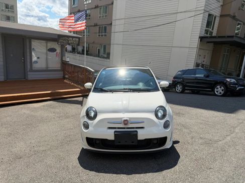 Used 2013 FIAT 500 Turbo w/ Comfort/Convenience Group FWD image 3