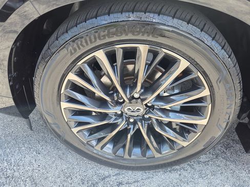 Used 2025 INFINITI QX80 Autograph AWD/4WD image 6