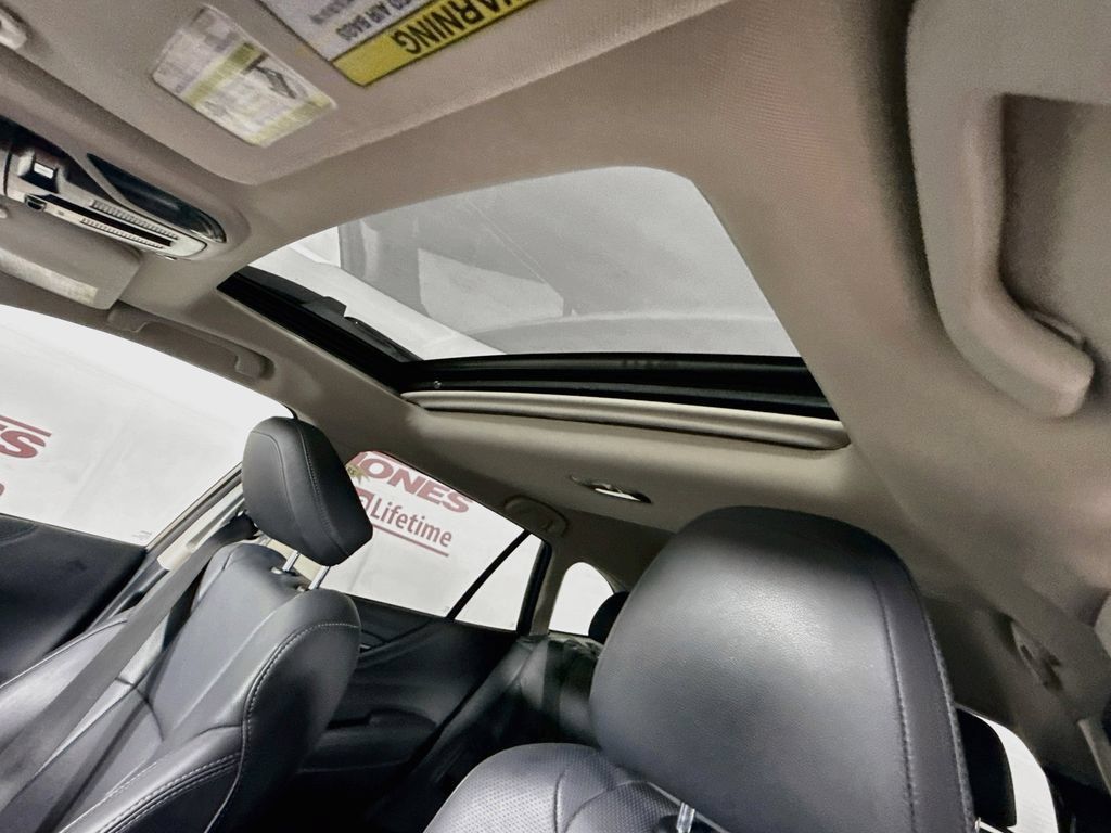 Used 2022 Subaru Outback Limited AWD/4WD image 12