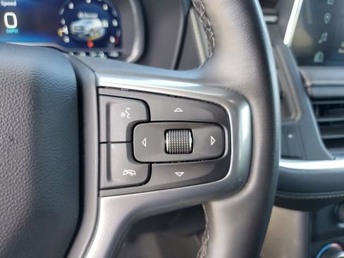 Used 2023 Chevrolet Suburban Premier image 25