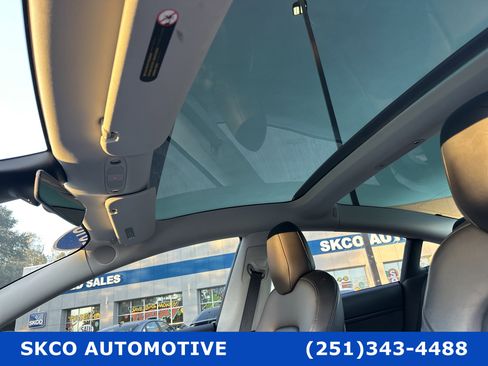 Used 2018 Tesla Model 3 Long Range image 26