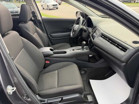 Used 2018 Honda HR-V EX image 18