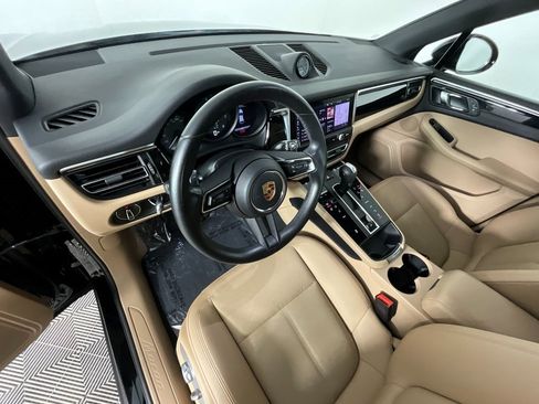 Used 2023 Porsche Macan image 15