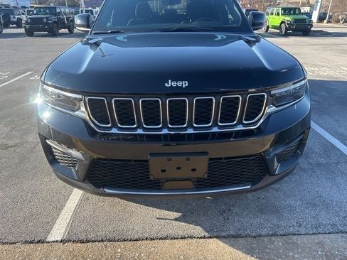 Used 2025 Jeep Grand Cherokee Laredo X w/ Luxury Tech Group I image 2